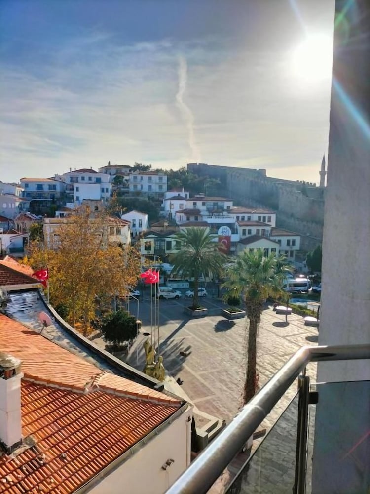 Ridvan Hotel 66/69