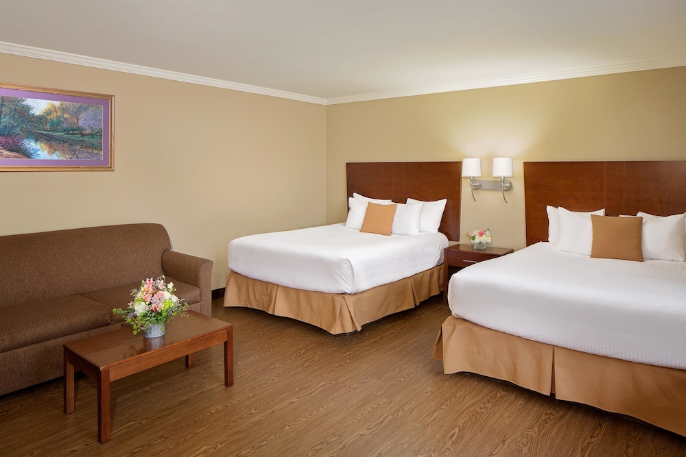 New Englander Inn Bennington 13/32