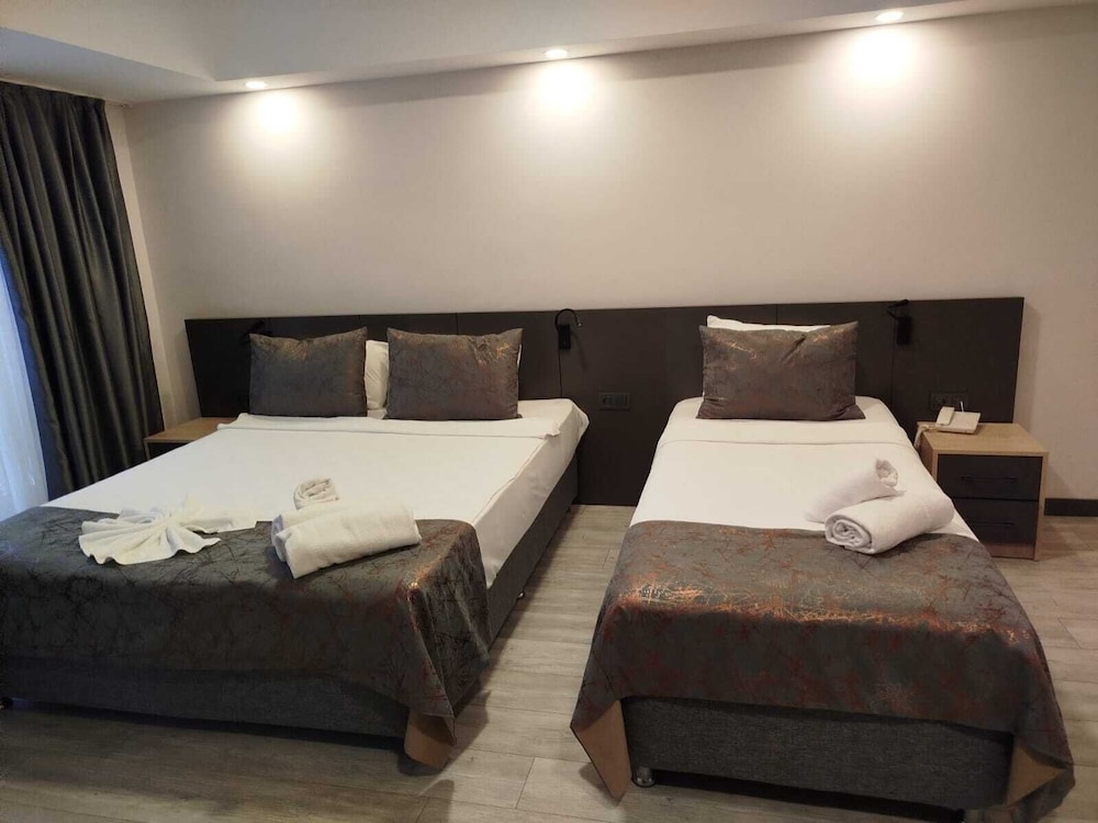 Irenic Hotel 29/49