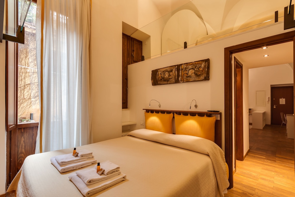 Rome Accommodation - Coronari 10/50