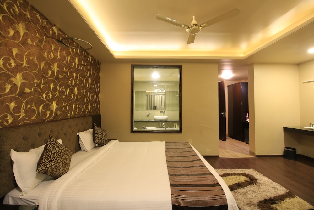 Hotel Mittal Avenue 8/22