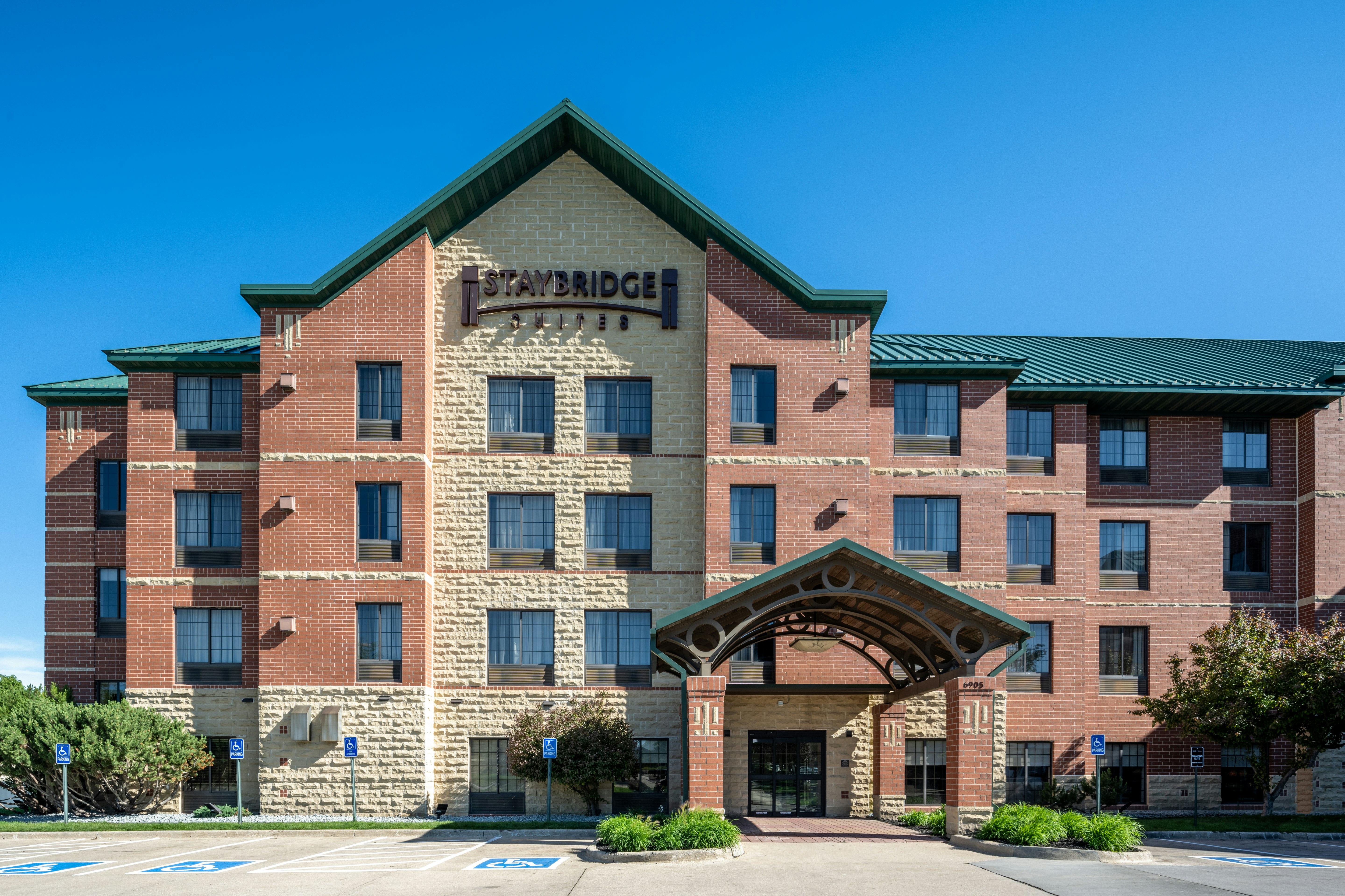 Staybridge Suites West Des Moines 3/76