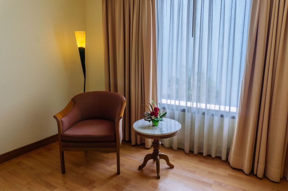 Silom Serene Boutique 55/65