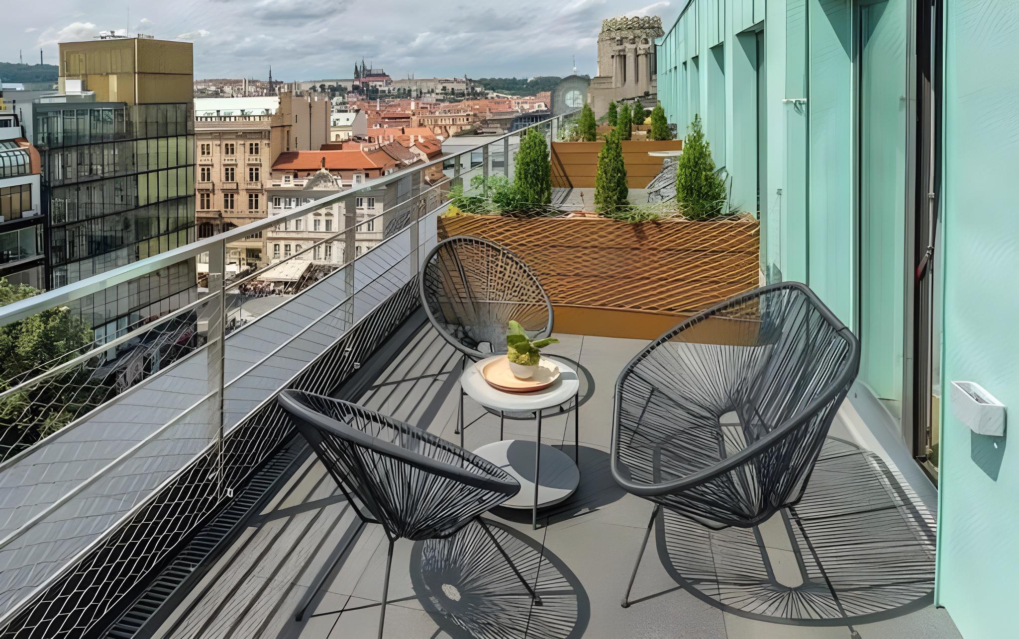 VN3 Terraces Suites by Adrez Living 19/24