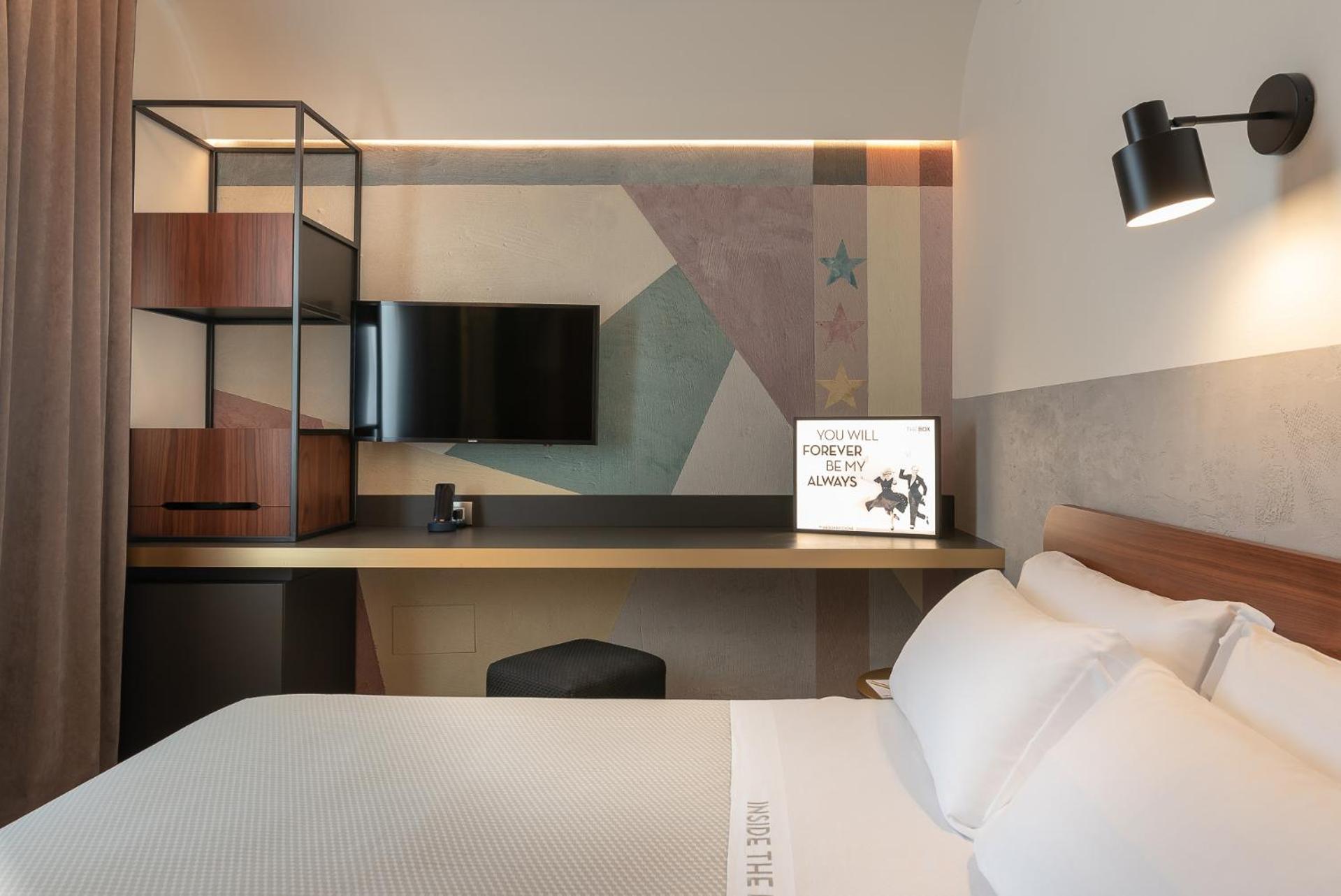 Standard, Double Bed, The Box Riccione 7/10