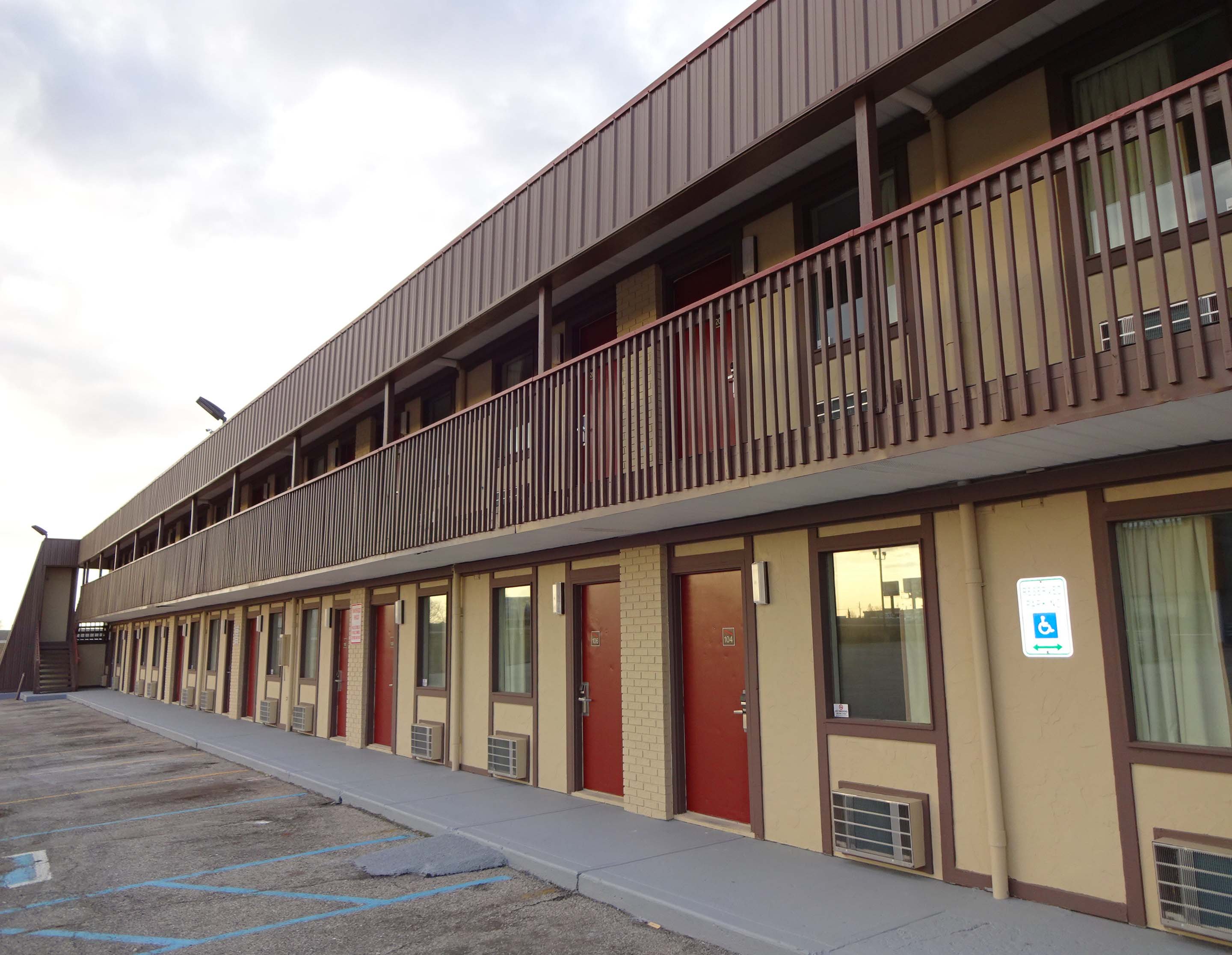 Red Roof Inn Indianapolis - Castleton 2/26