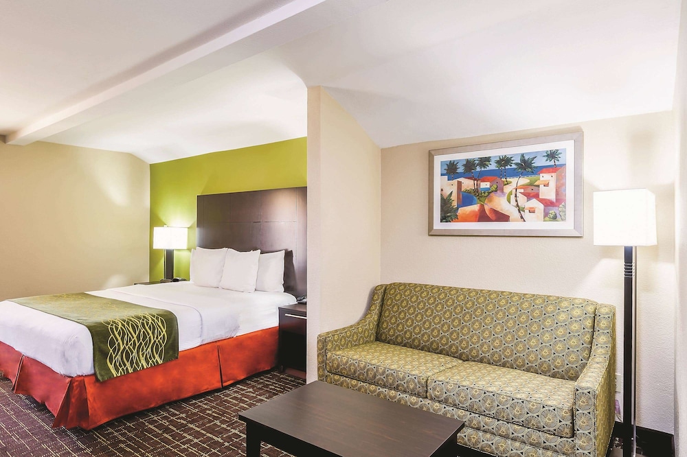 Comfort Inn San Diego Old Town 12/40