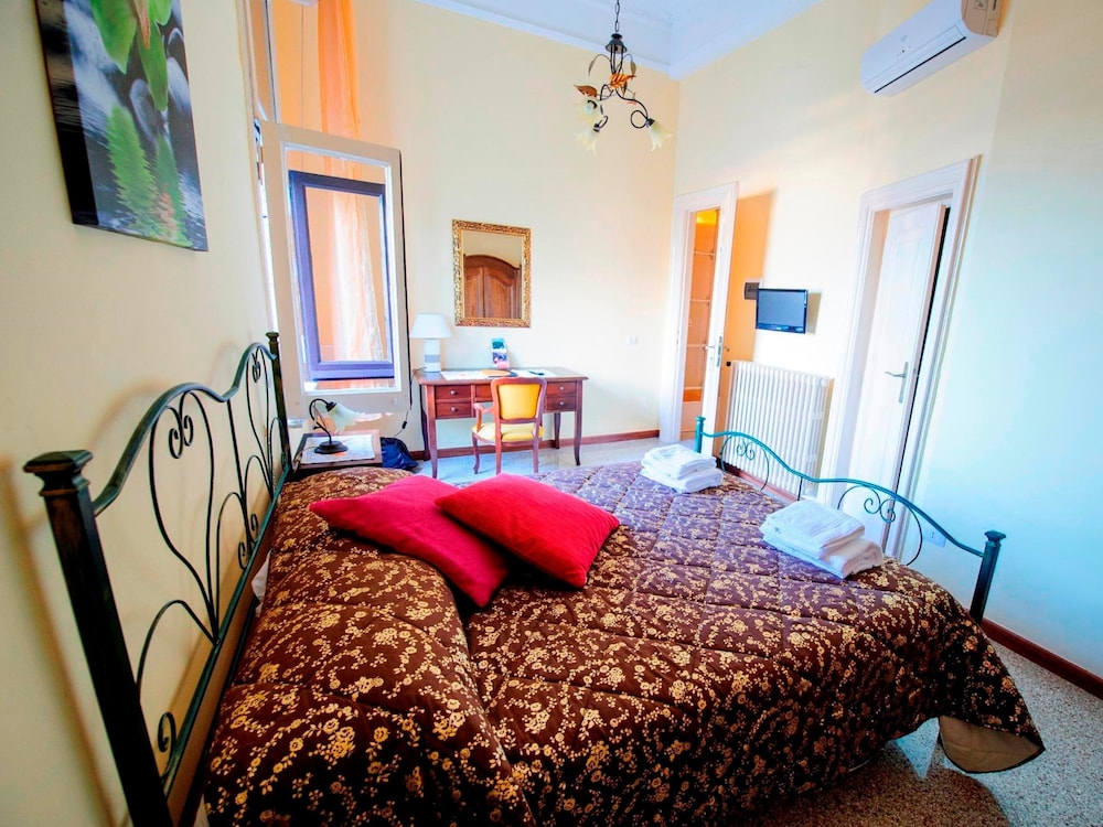 BARONE BED AND BREAKFAST 30/34