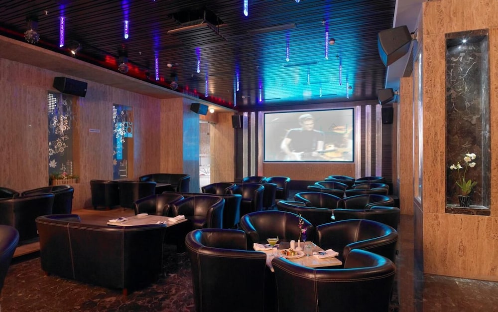 ROYAL ORCHID CENTRAL KIREETI 46/63