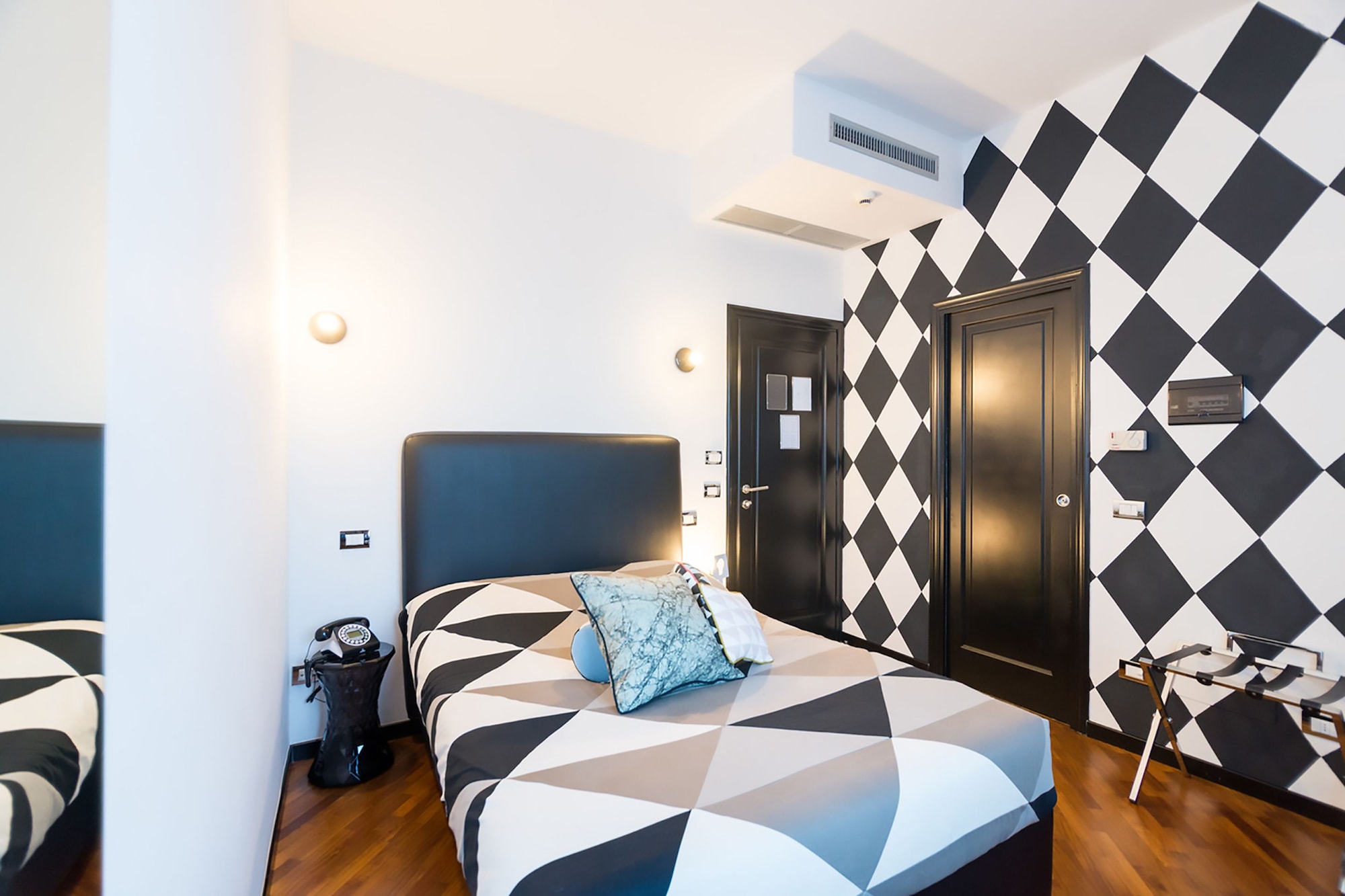 ECONOMY, DOUBLE BED
