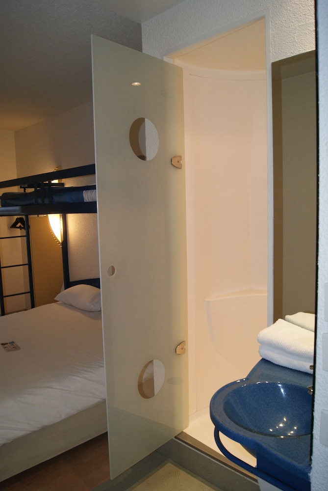 Ibis Budget Nevers Varennes Vauzelles 21/54