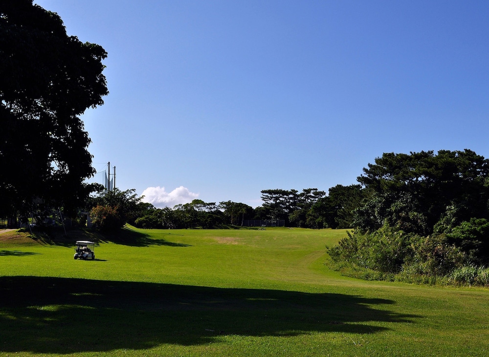 Motobu Green Park And Golf Course 30/36