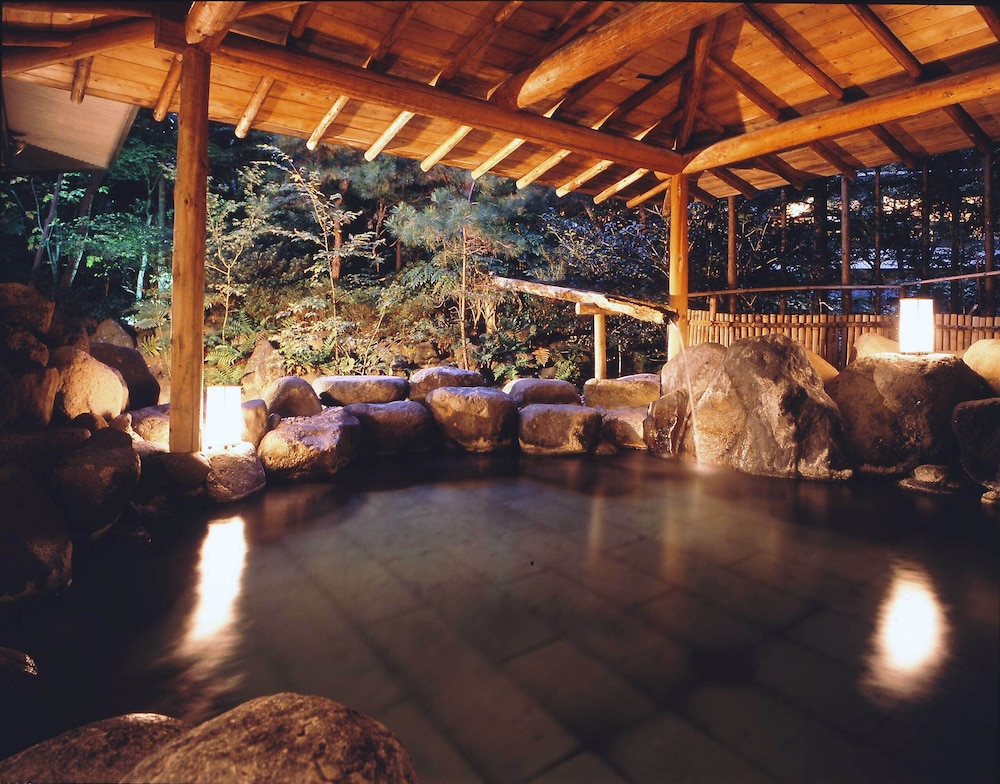 Tsukioka Hotel 54/61