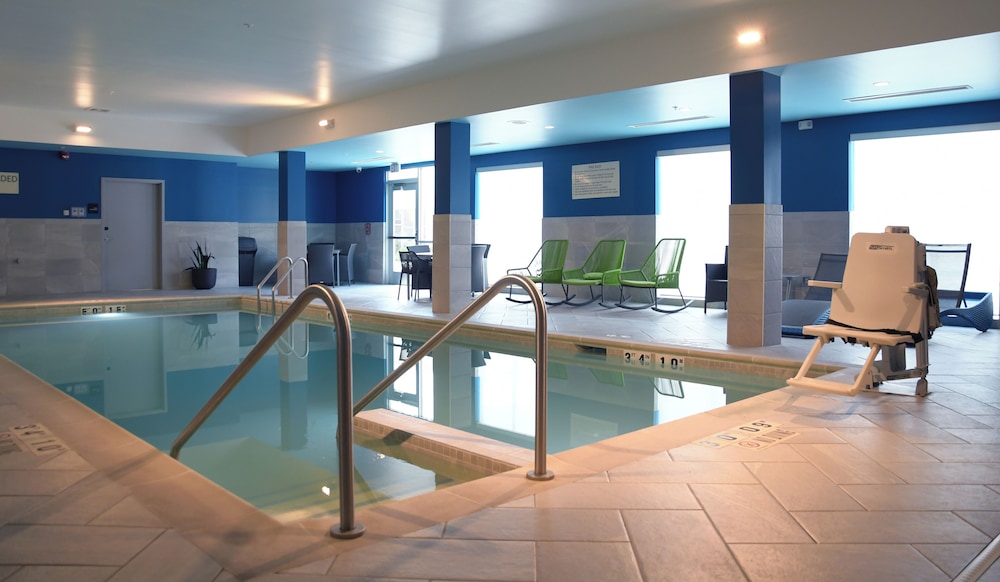 Hampton Inn Glendale Milwaukee, WI 15/42