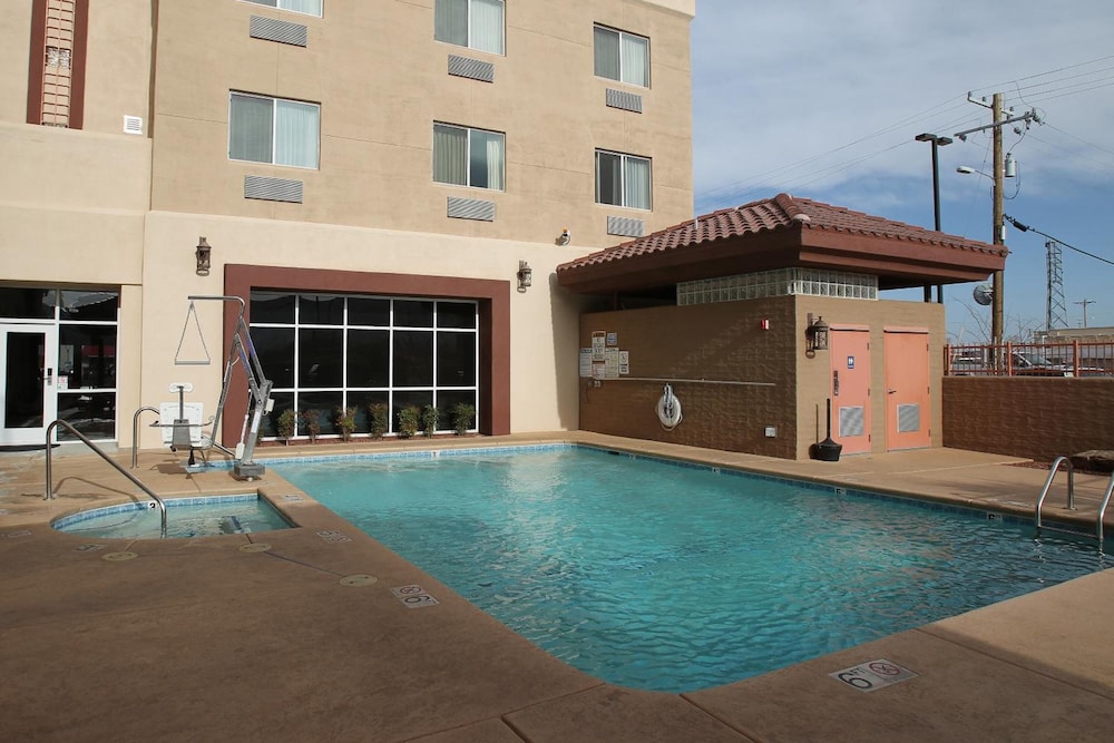 Garden Place Suites 6/61