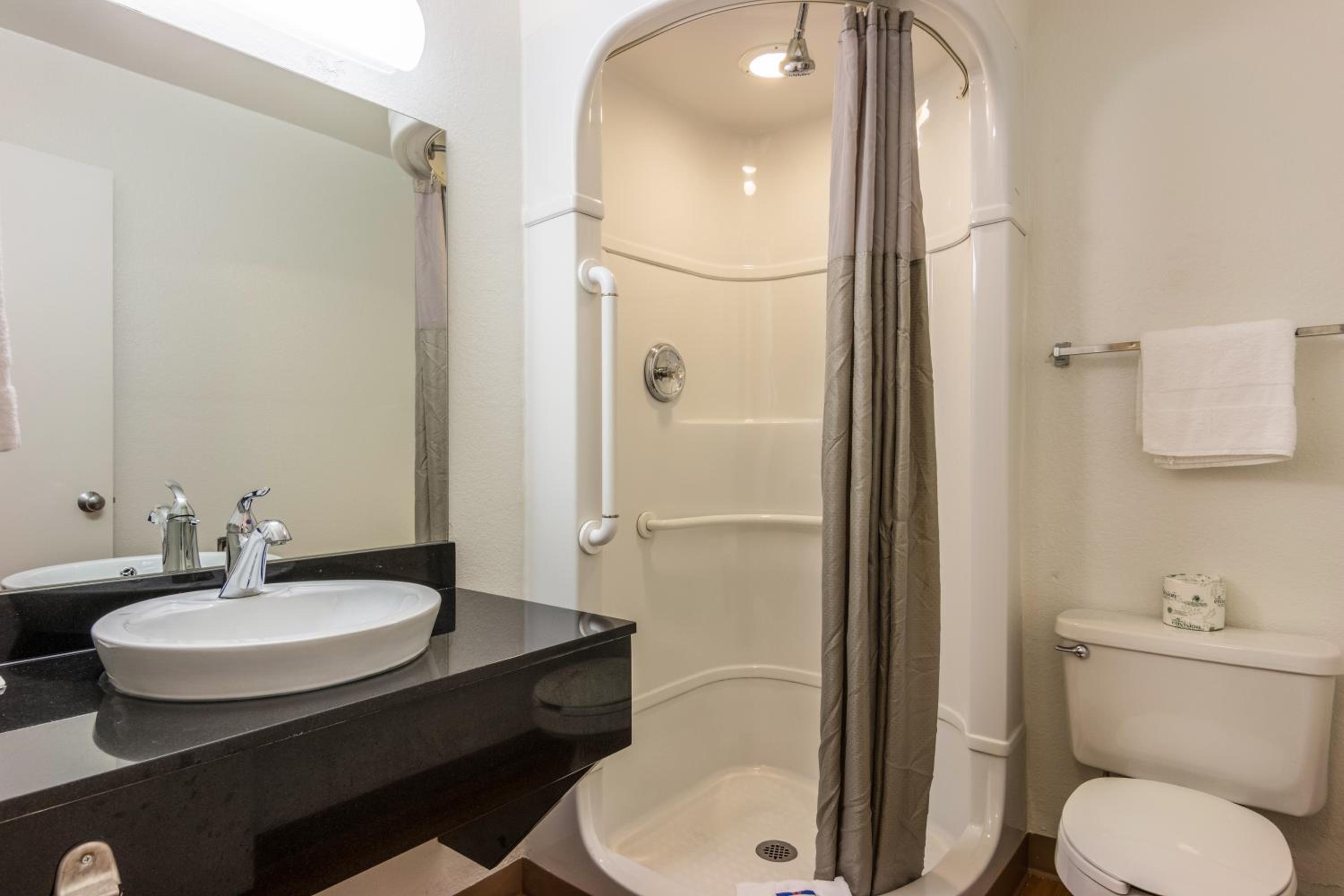 غرفة رباعية، Motel6 Longview, TX 9/10