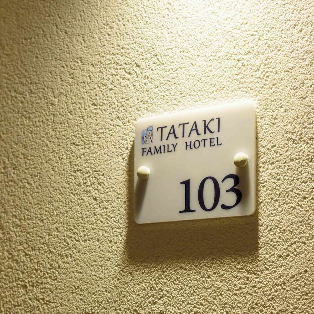 Tataki Hotel 42/72