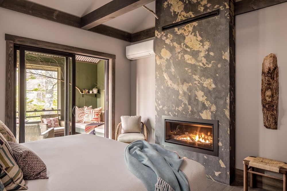 Tree Top, Suite