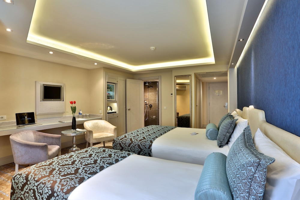AHC Old City Hotel 56/70