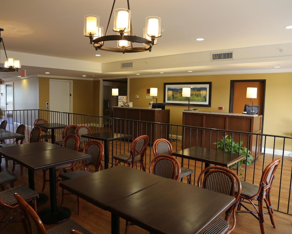 Napa Winery Inn 31/35