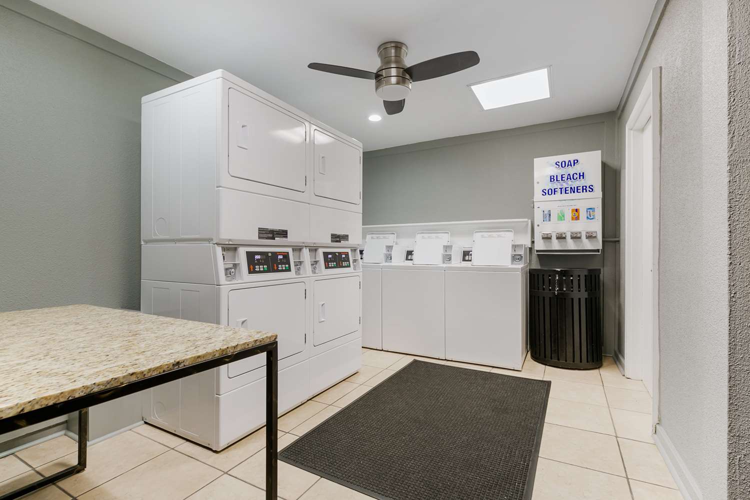 BEST WESTERN PLUS WESTBANK 48/50