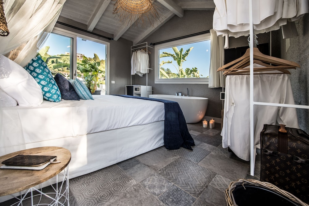 CAPO BLU BOUTIQUE HOTEL 12/62
