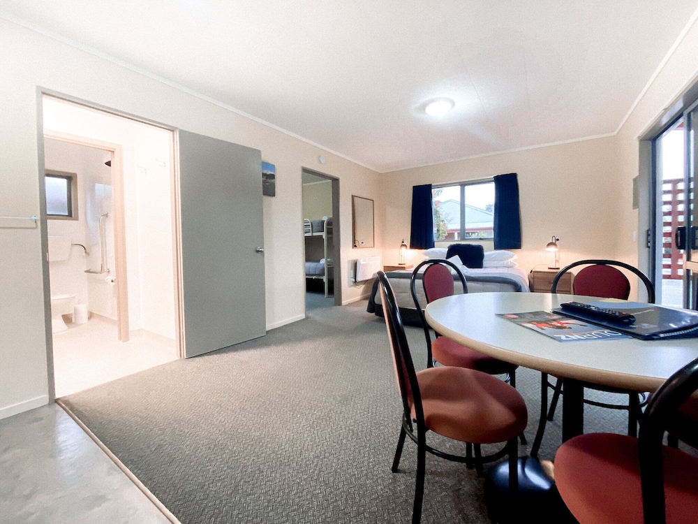 Franz Josef Top 10 Holiday Park 62/75