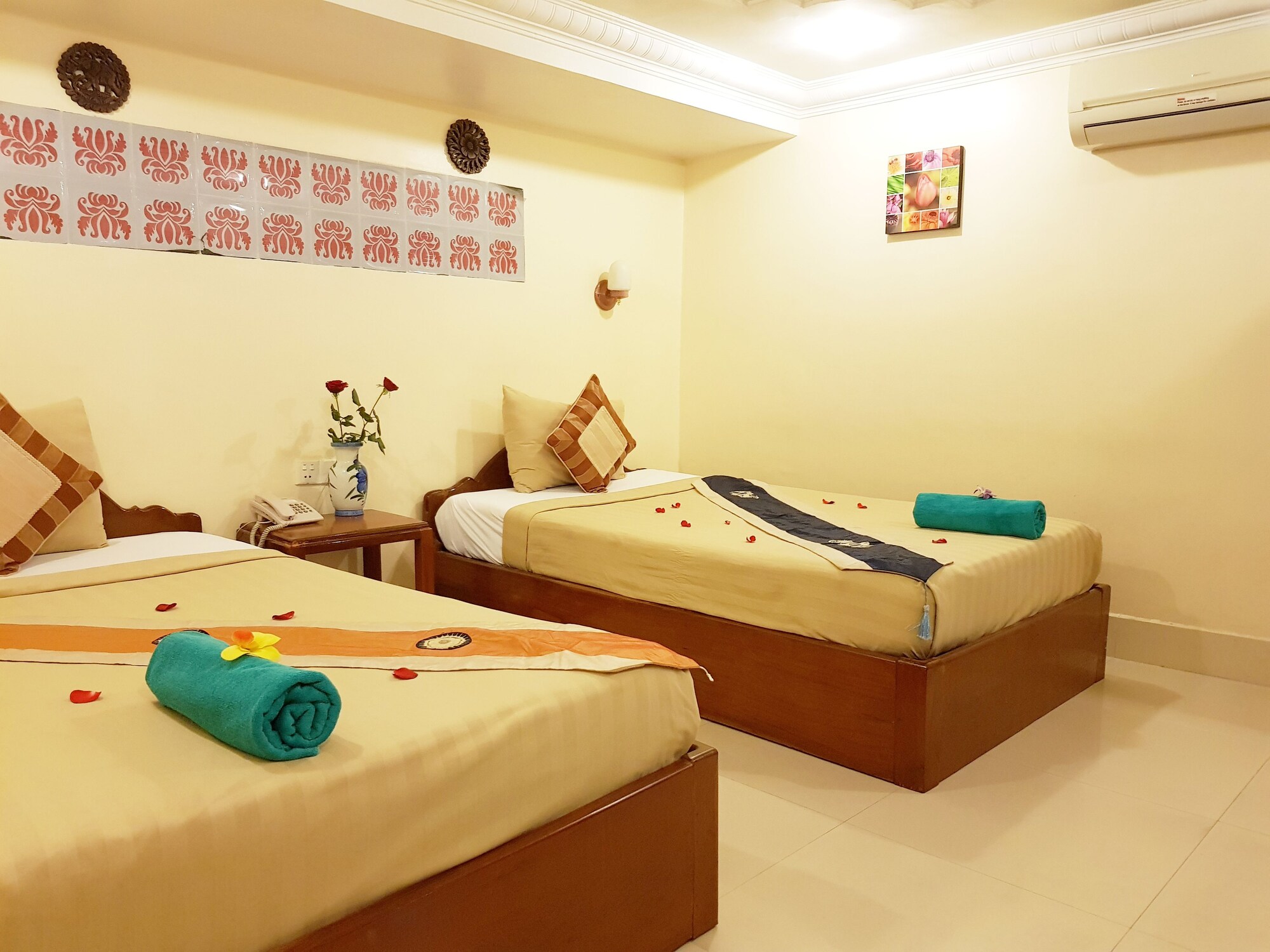 STANDARD, TWIN BEDS