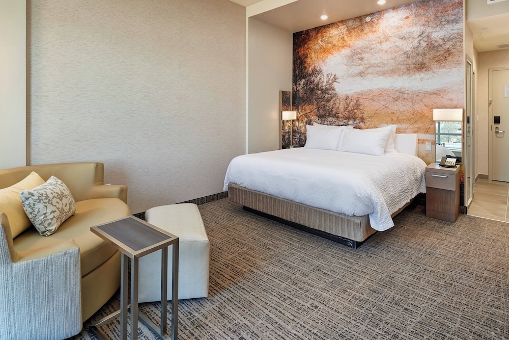 غرفة بسرير كينج مع أريكة، Hotel Courtyard By Marriott el Paso Downtown Convention Center 2/8