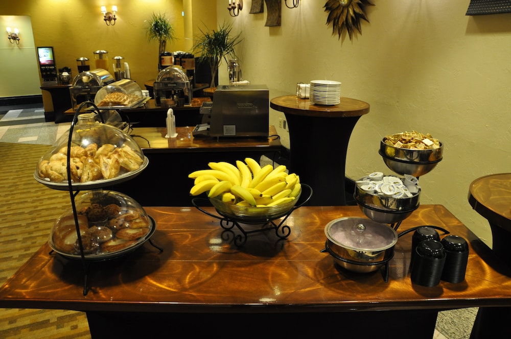 Best Western Plus Hotel & Conference Center 37/46