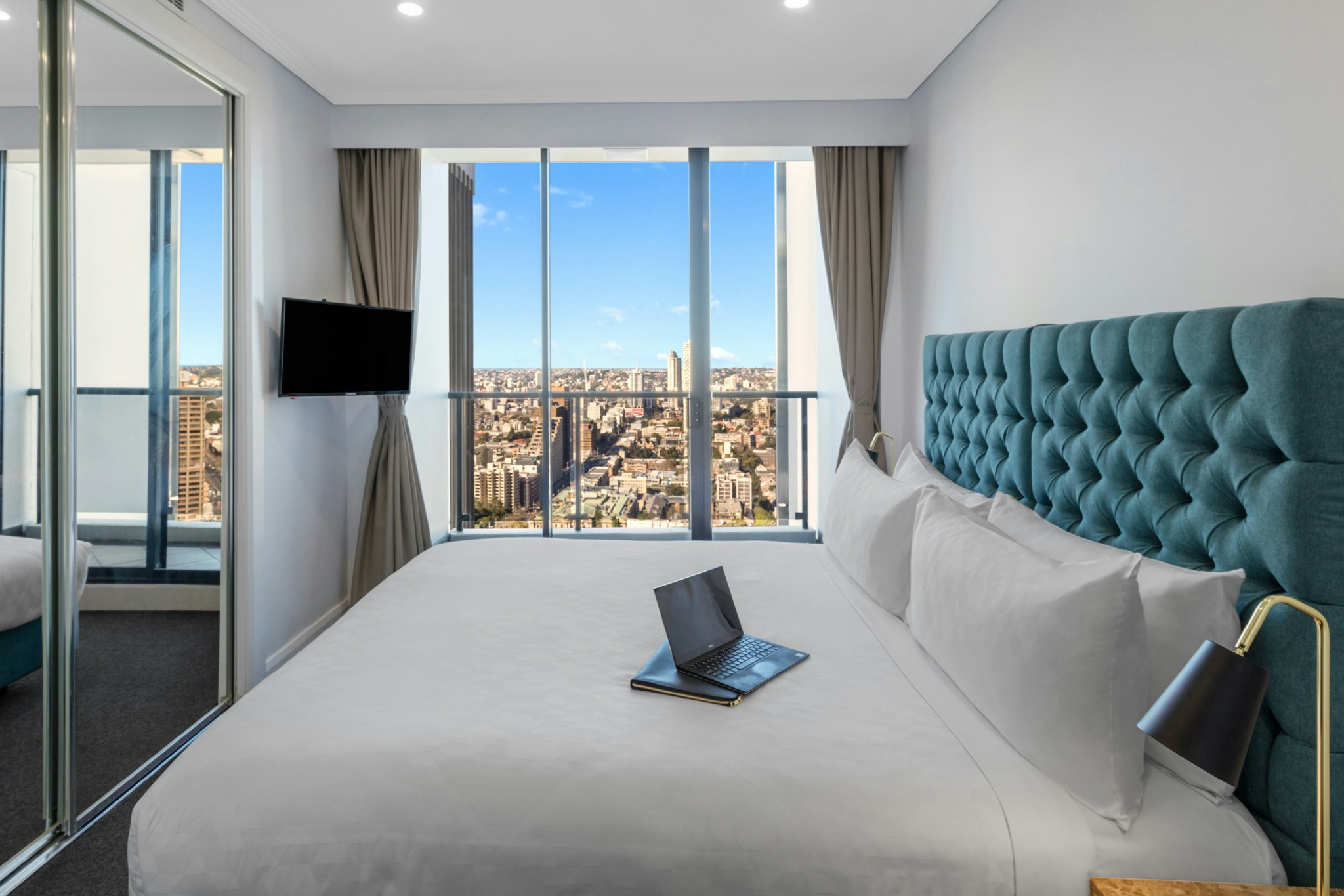 Meriton Suites Pitt Street 29/65