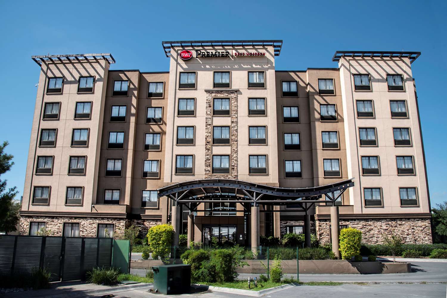 Best Western Premier Monterrey Aeropuerto 1/37
