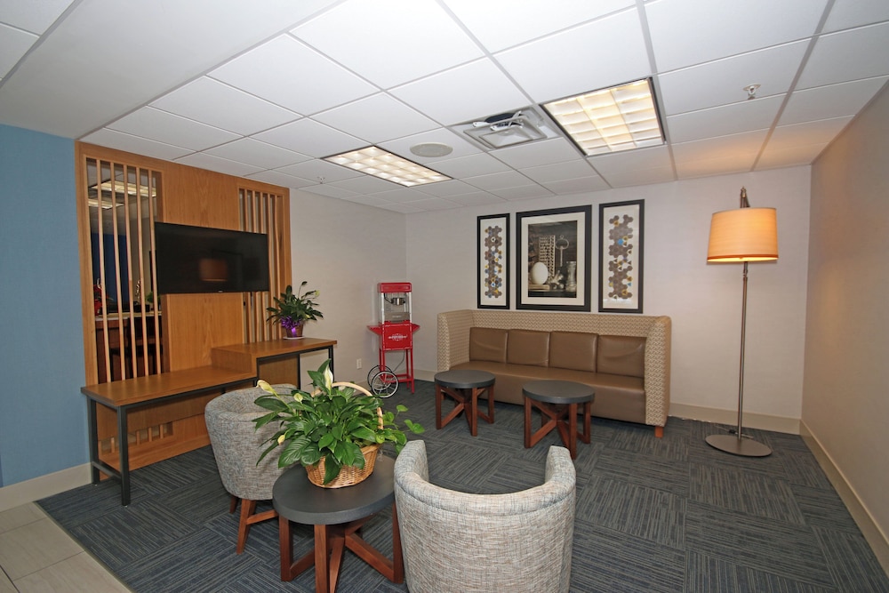 Holiday Inn Express Troutville - Roanoke North 47/60