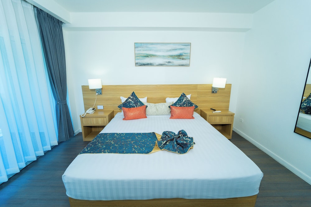 STANDARD, KING BED