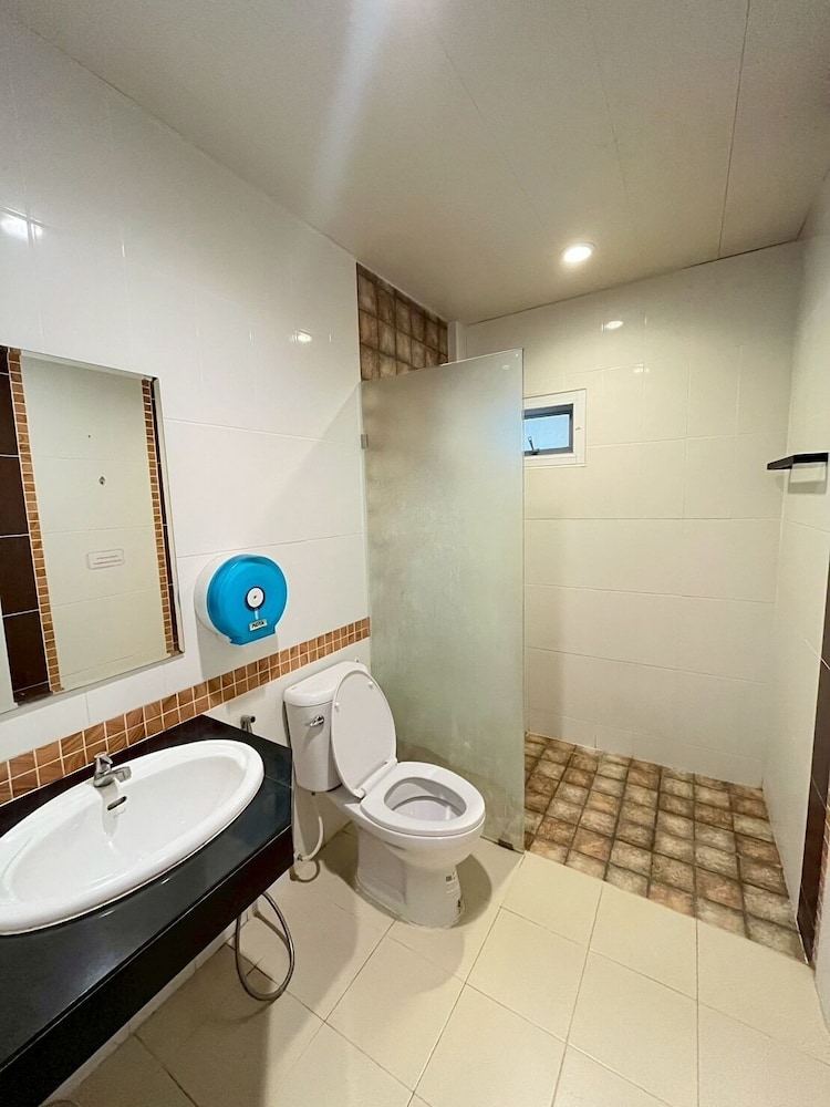 Seree Grand Resort 64/64