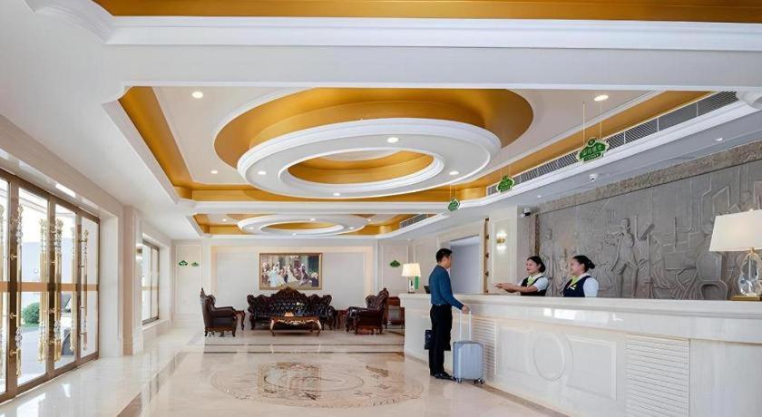 Vienna Hotel (Shenzhen Pingshan Longtian Small Town) 11/53