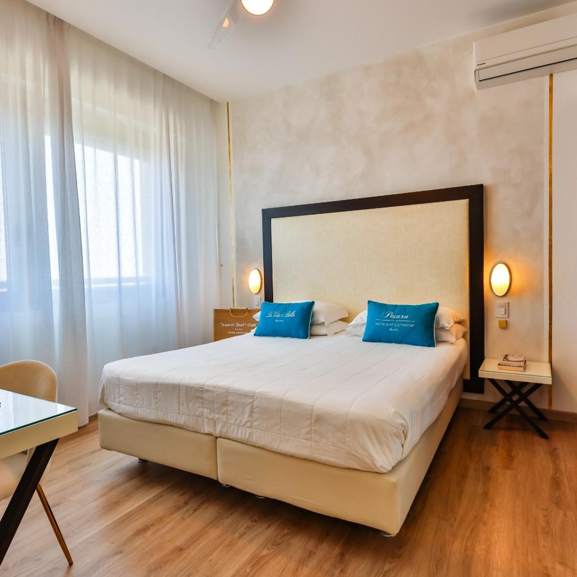 Room, Double Bed