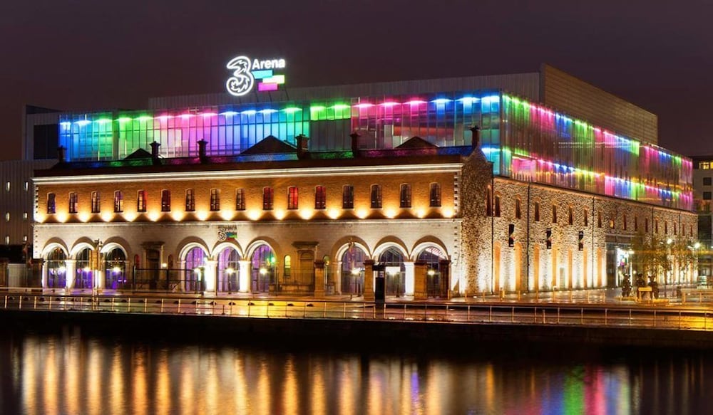 Camden Court Hotel in DUBLIN