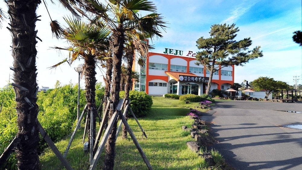 Jeju Feel House 25/50
