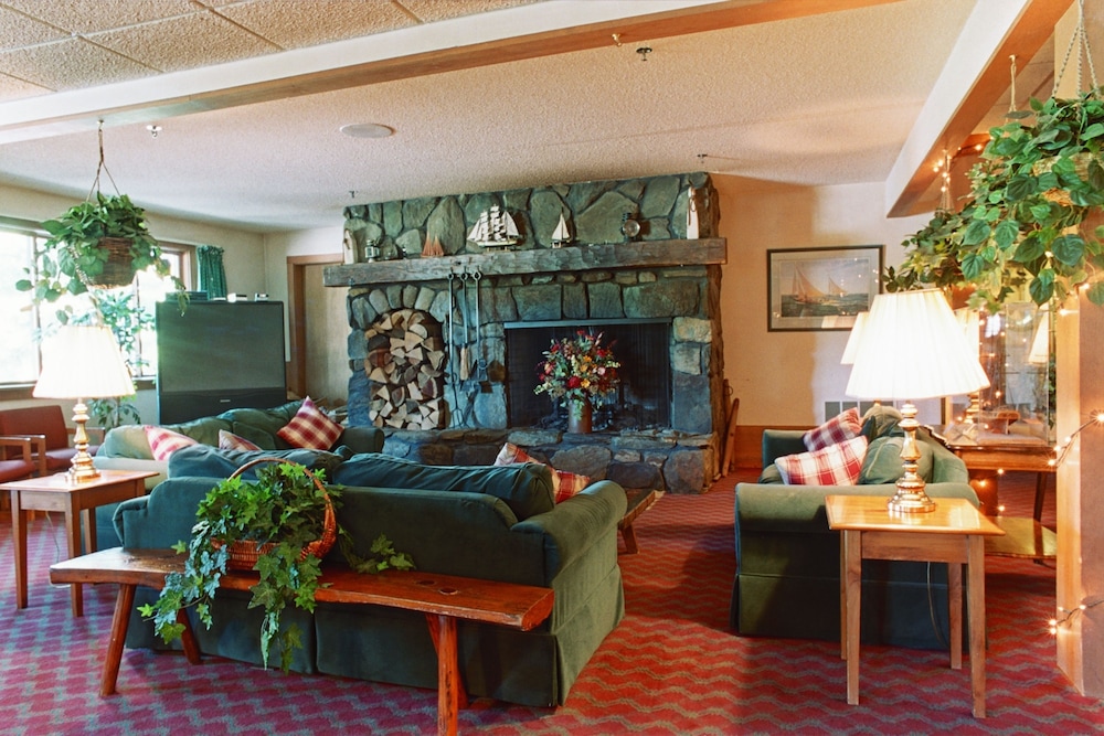 Commodores Inn 28/50
