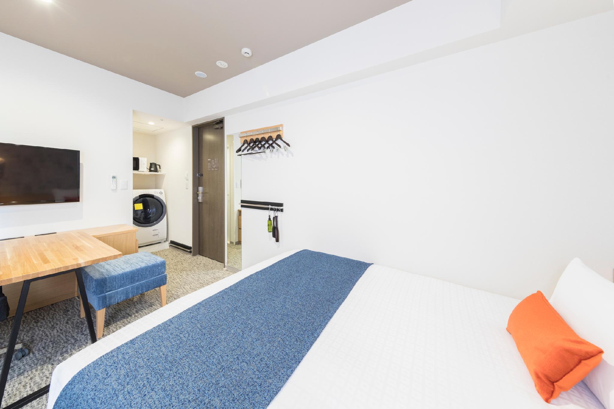 Moderate, Single, Double Bed