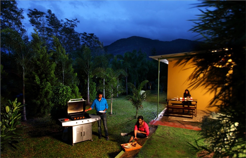 HARVEST FRESH FARM STAY 20/23