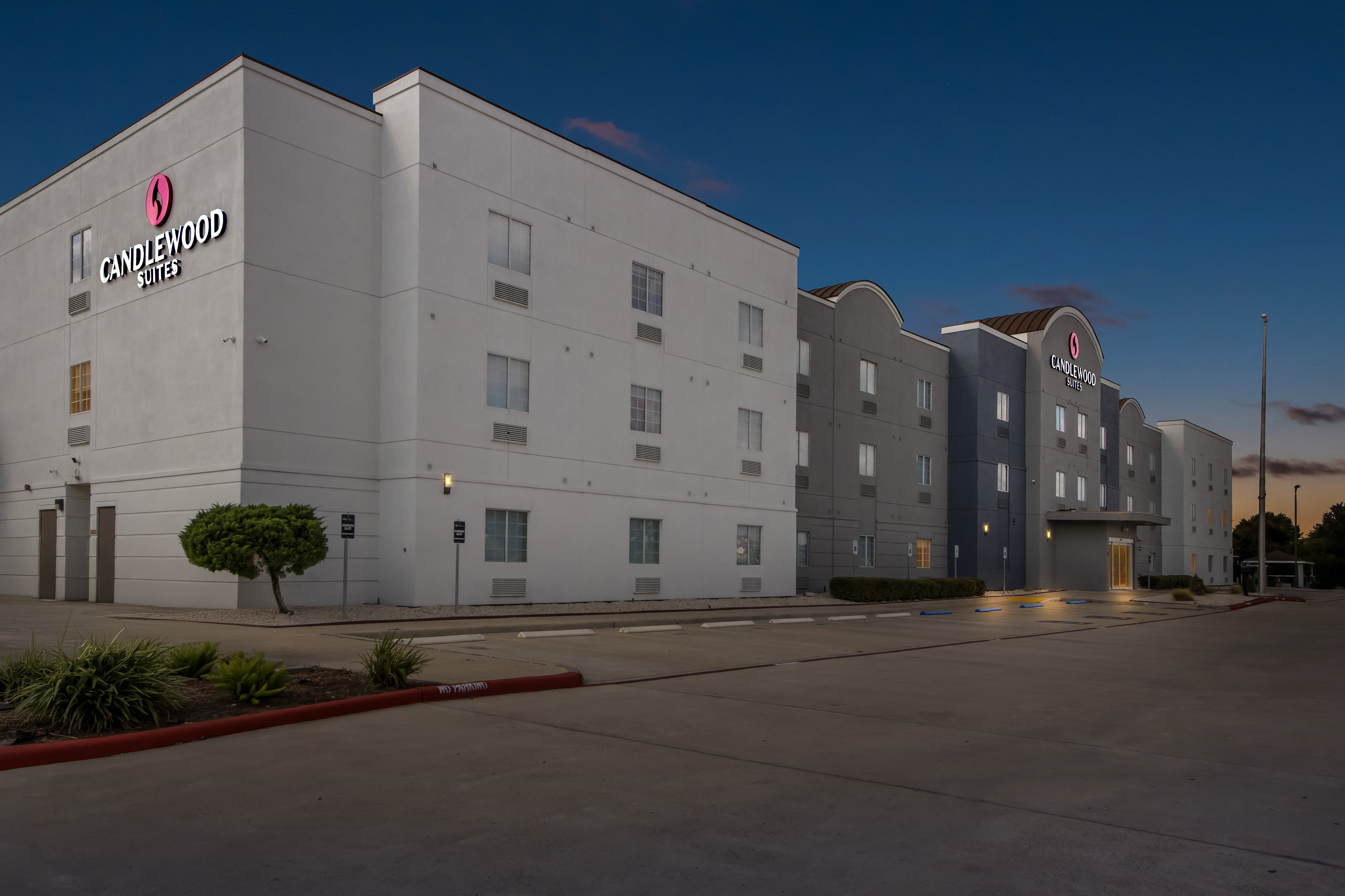 Candlewood Suites Victoria 4/66