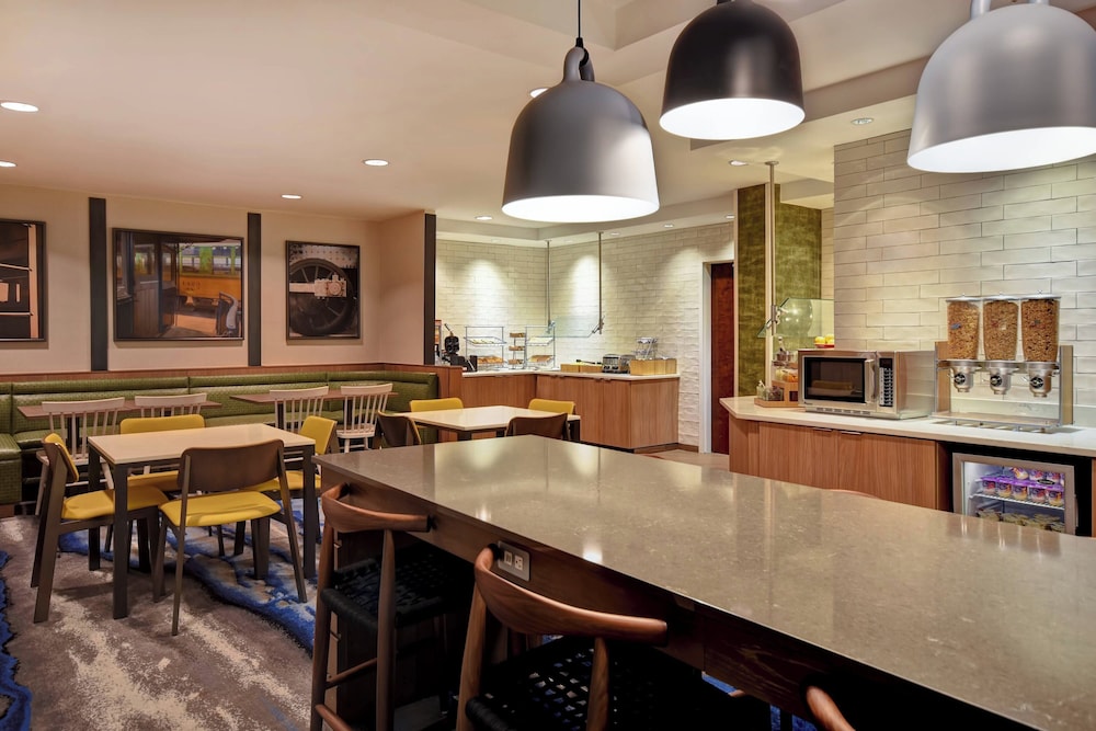 Fairfield Inn Suites by Marriott Atlanta Kennesaw 29/50