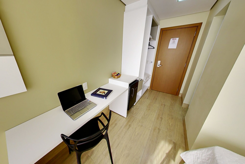 SELECT HOTEL 46/48