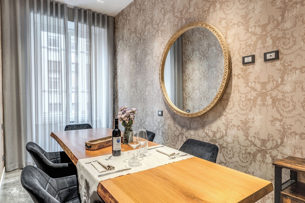 Apollo Boutique Hotel 60/72