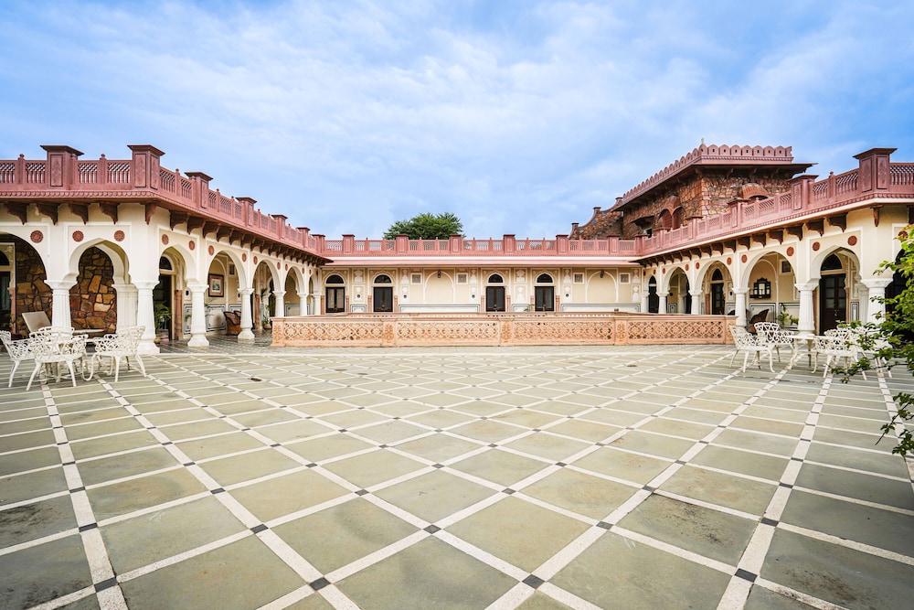 Khas Bagh 25/50