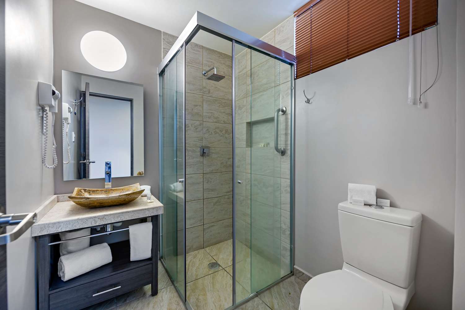 Hotel BeWow Queretaro 38/38