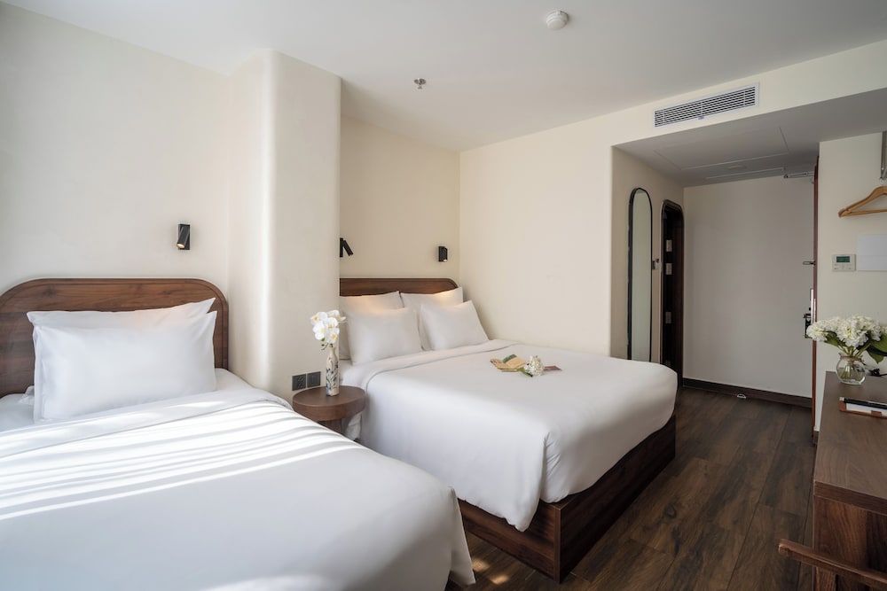 Hato Saigon Hotel & Rooftop 17/50