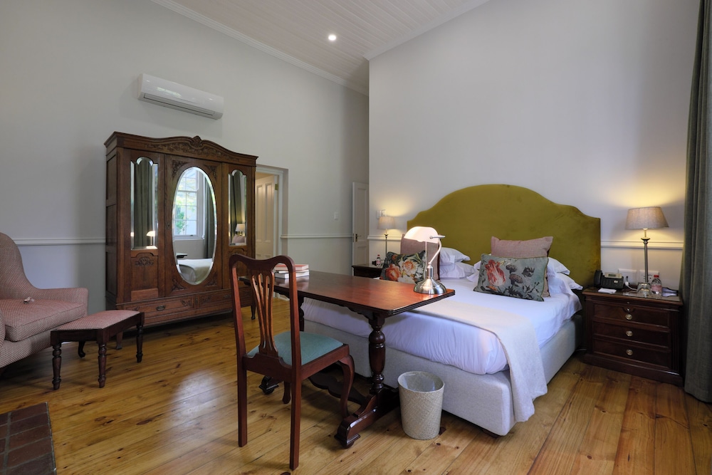 Chapter House Boutique Hotel 3/38